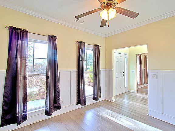 4th image of 60 Creekside Dr N