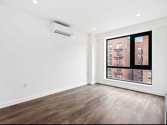 4th image of 143-16 41st Ave #8E