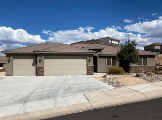 1188 N Main St, Hurricane, UT 84737