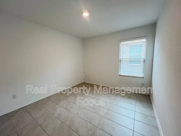 3401 Harper St — Photo 13