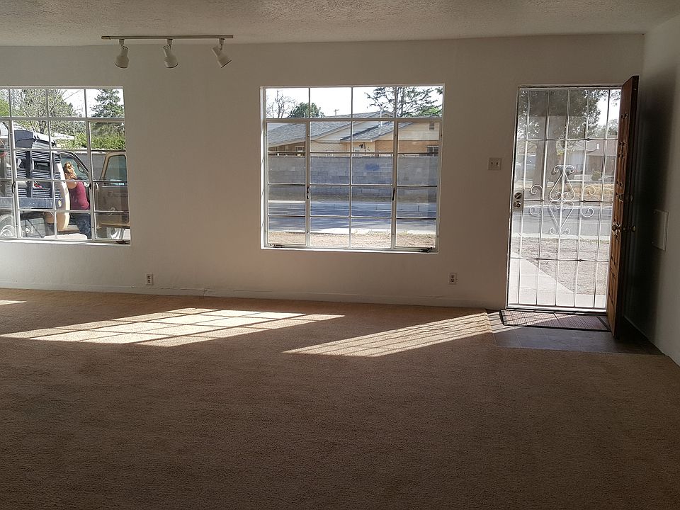 1st image of 8105 Cutler Ave NE