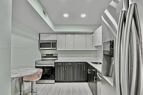 501 Three Islands Blvd #518 Photo 1