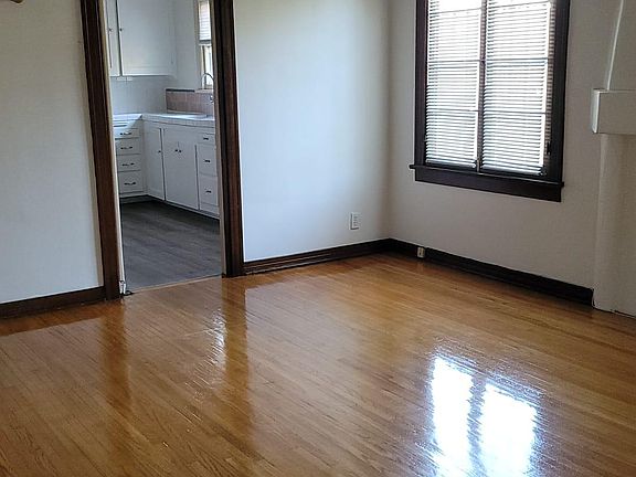 3rd image of 7806 Rosewood Ave #3A