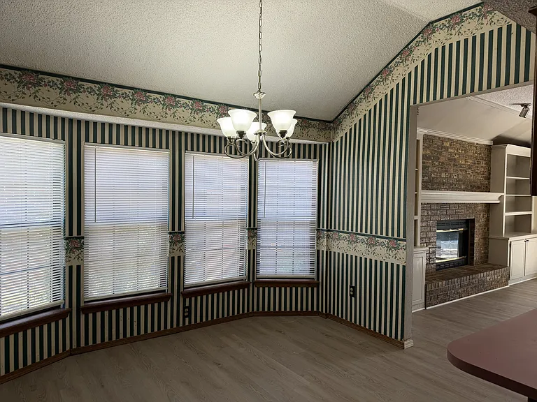 13104 Maple Leaf Dr — Photo 8