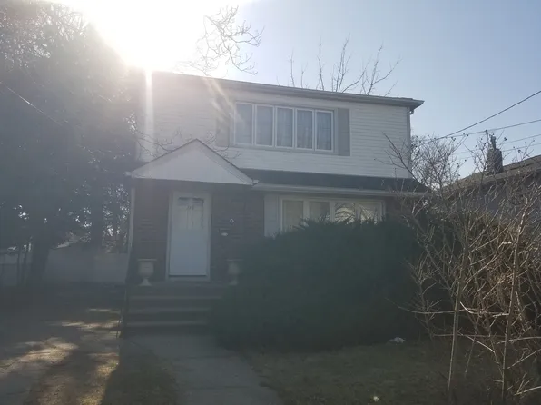 112 Prospect Ave, Hewlett, NY 11557