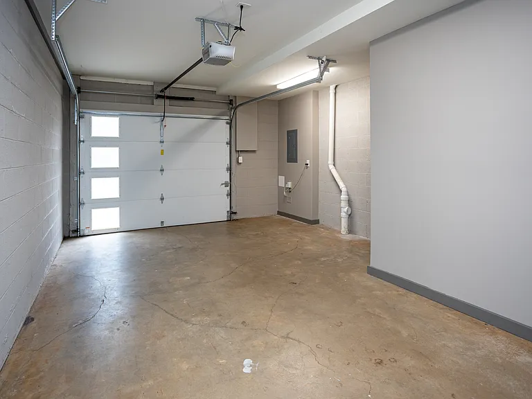 1014 Phillips Ave SE — Photo 10