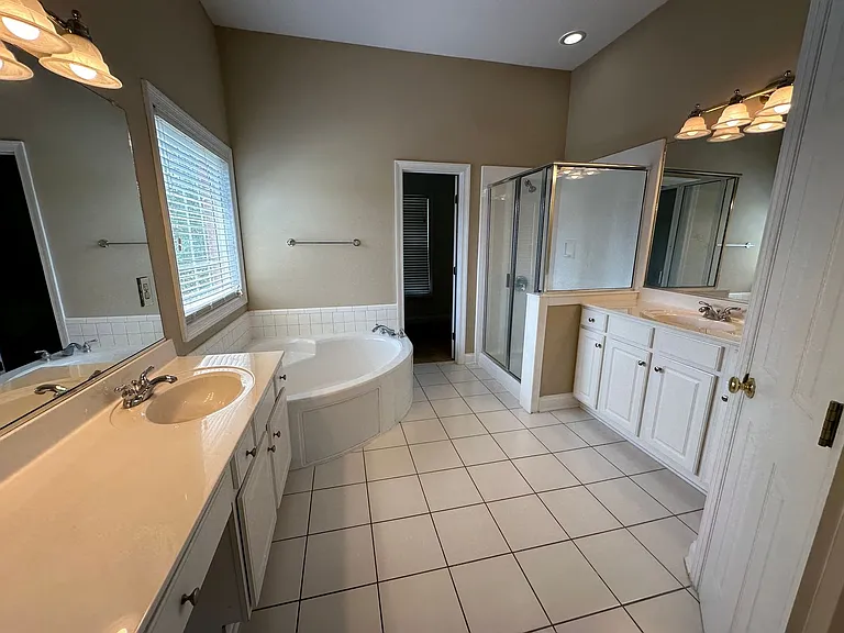 6378 Clubside Dr — Photo 18