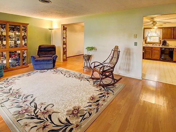 3rd image of 5333 Barkwood Dr