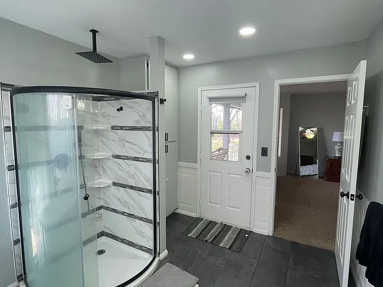 2046 Piccadilly Ln — Photo 15