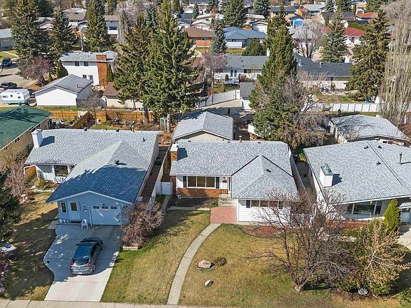 2nd image of 10960 36th Ave NW