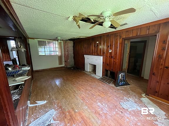 2nd image of 401 W Highland Ave