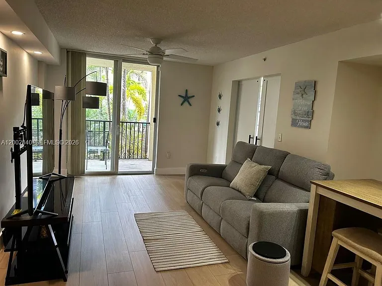 520 SE 5th Ave #1213 — Photo 6
