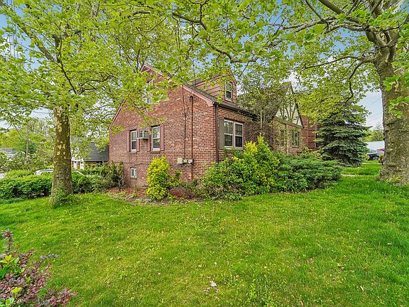 3rd image of 1030 Jassamine Way