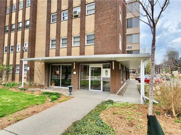 38 Charlton Ave W, Hamilton, ON L8P 2C1