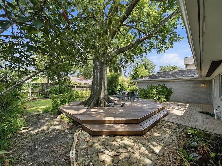 14110 Barryknoll Ln — Photo 43