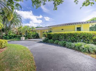 5820 SW 132nd Ter, Pinecrest, FL 33156