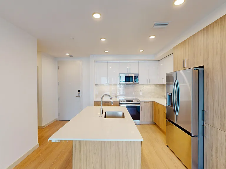 101 N Meridian — Photo 122