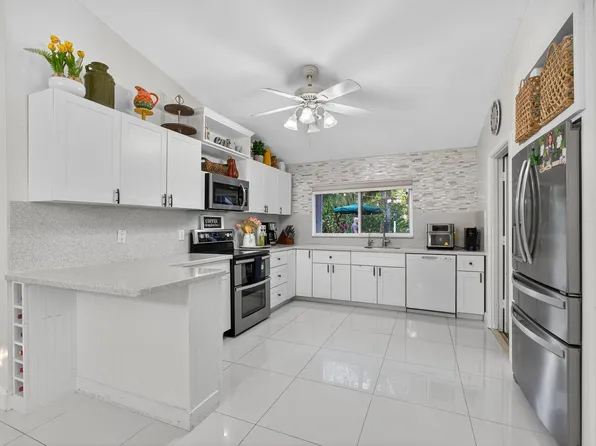 18852 50th Street N, Loxahatchee, FL 33470