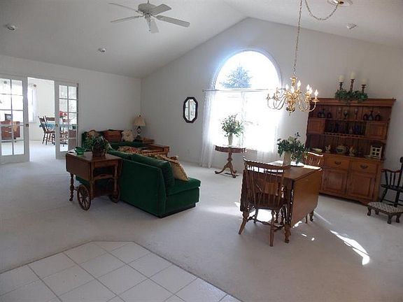 3rd image of 1250 Stephanie Dr Unit 33