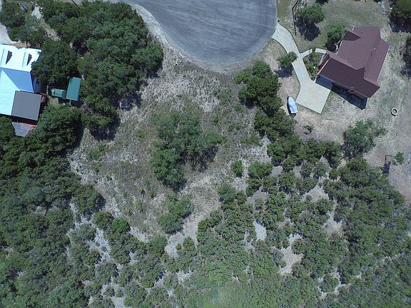 4th image of 304 Private Road 1715