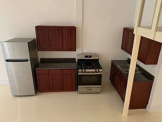 Rented by Carnegie Management Inc | media 10