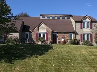 6158 White Swan Ln, Ann Arbor, MI