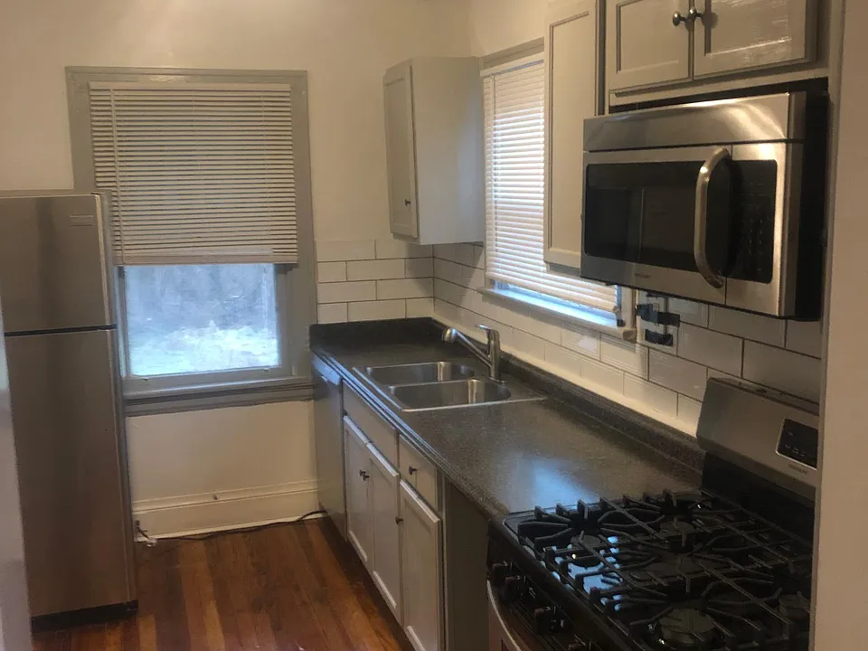 5423 Stewart Ave #2