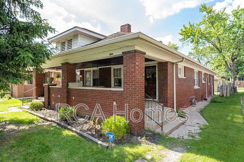 1st image of 4908 E 10th St #4908