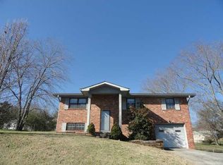 8903 Drake Parkway Rd, Chattanooga, TN 37416