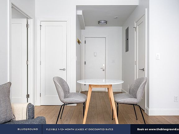 5th image of 915 W End Ave #307