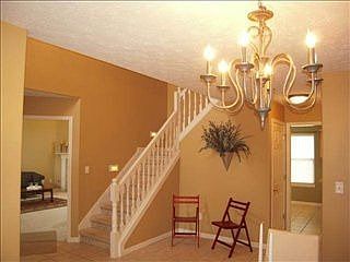 2nd image of 40 Moon Valley Ct