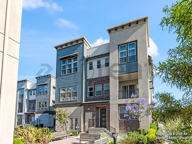 1757 Hazelnut Ln — Photo 1