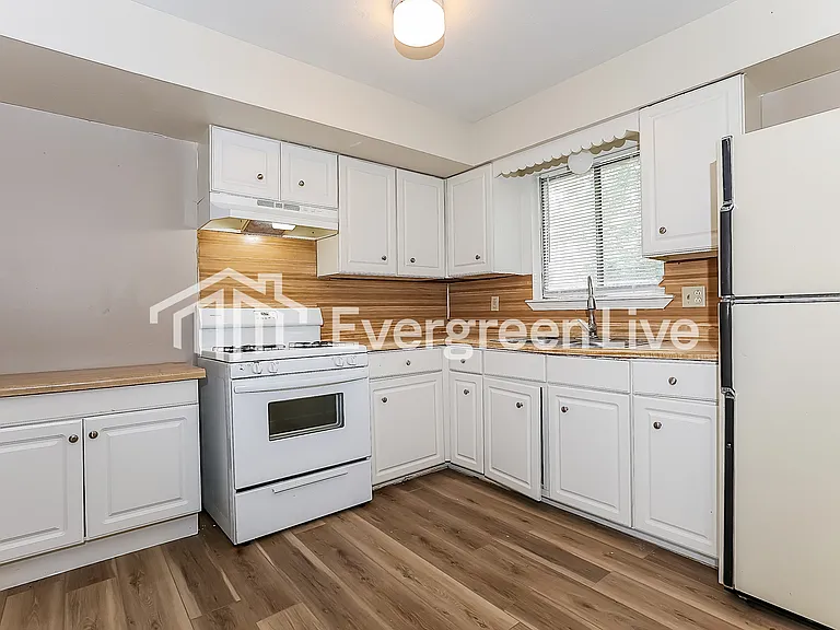 209 Stevenson St — Photo 6