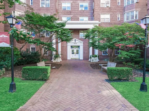 7636 113th St APT M, Flushing, NY 11375