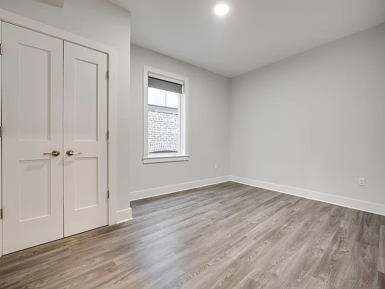 658 Grand St #504 — Photo 10