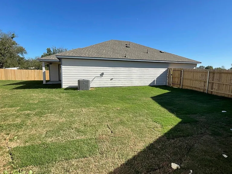 112 Canales Cir — Photo 20