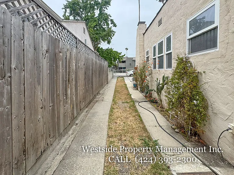 3614 Veteran Ave — Photo 12