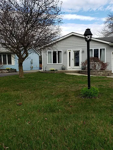 37442 Lakeville St Photo 1