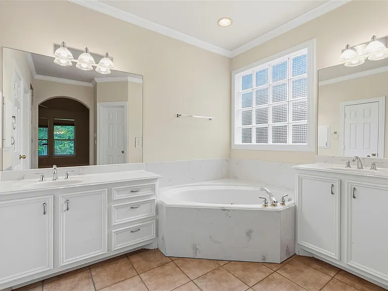106 Lazy Springs Dr — Photo 20