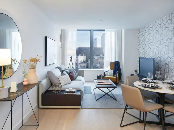 3 Court Sq APT 5705, Long Island City, NY 11101