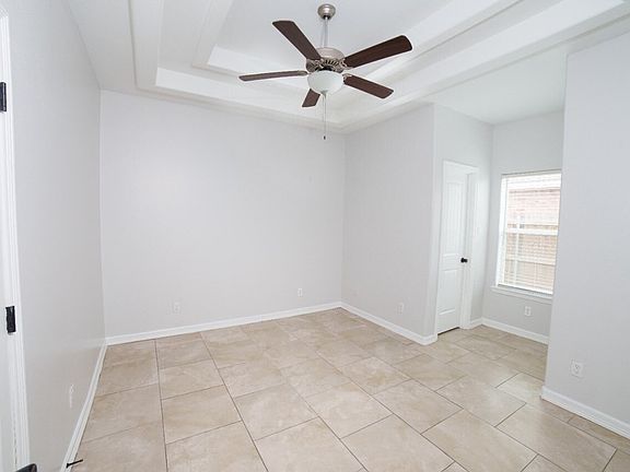 4th image of 704 S Linda St #2