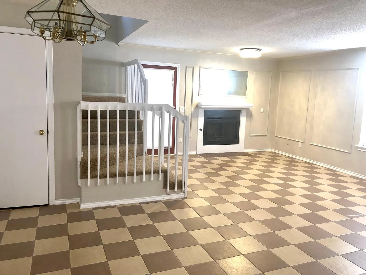 3 bed, 1596 sqft, $1,800 — Photo 4