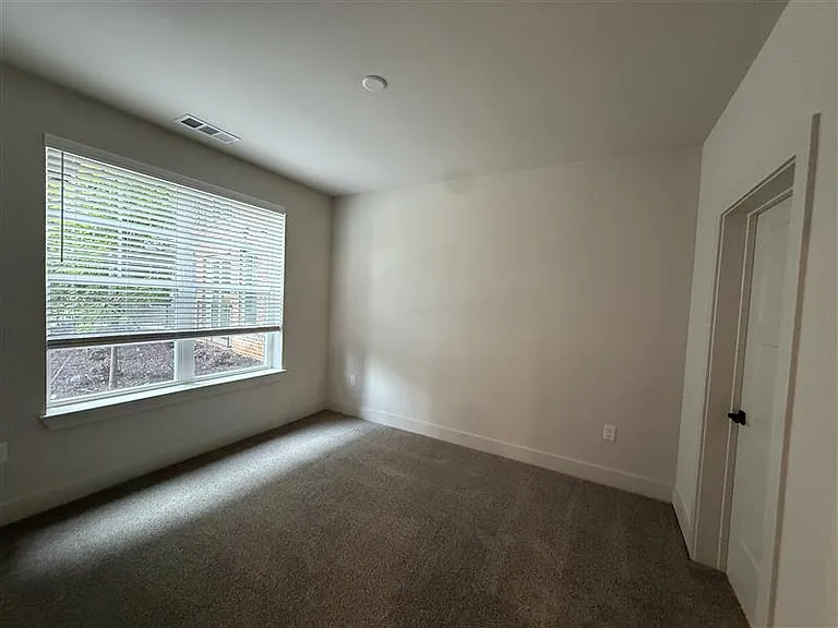 District on the Etowah Apartments — Photo 1329