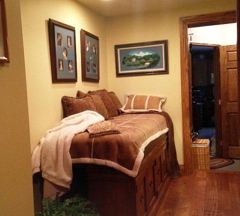 2nd image of 11026 Croy Ln