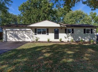9 S Lang Dr, O Fallon, MO 63366
