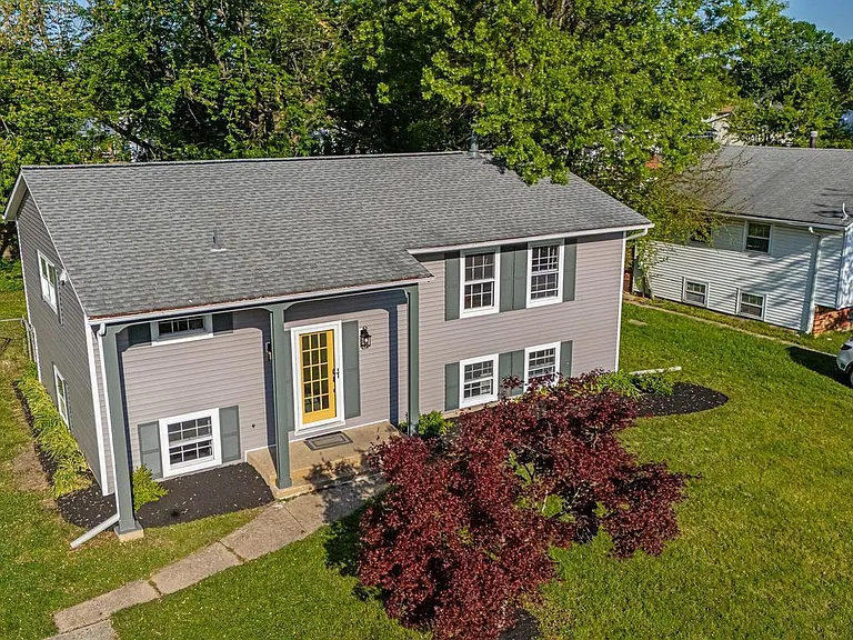 1021 Richfield Rd — Photo 3