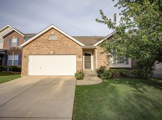 416 Tailfeather Dr, Shiloh, IL 62221