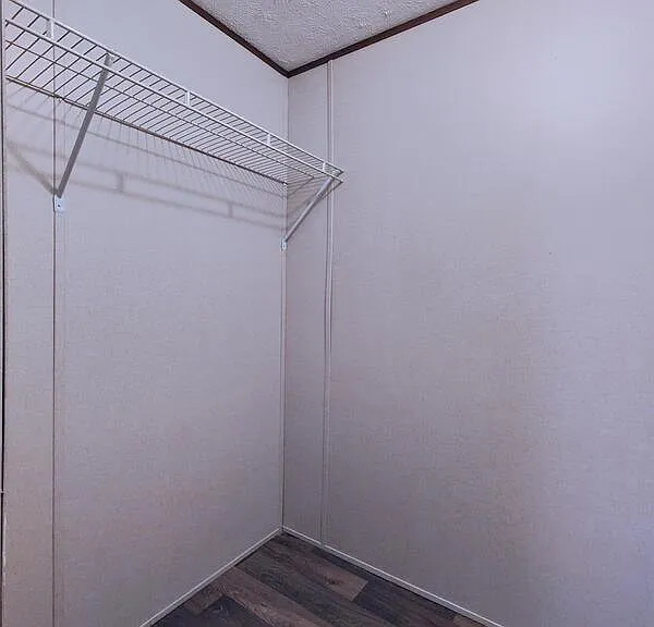 312 W Tower Ln — Photo 7
