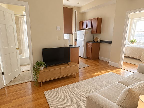 4th image of 1190 Commonwealth Ave #20