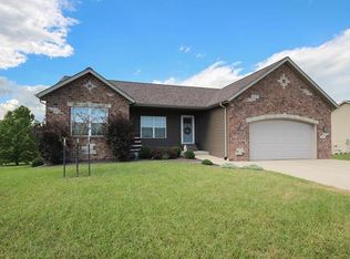 9965 Oak Grove School Rd, Lebanon, IL 62254